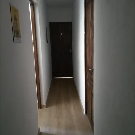 La Madrilena 2 بيت ضيافة *
